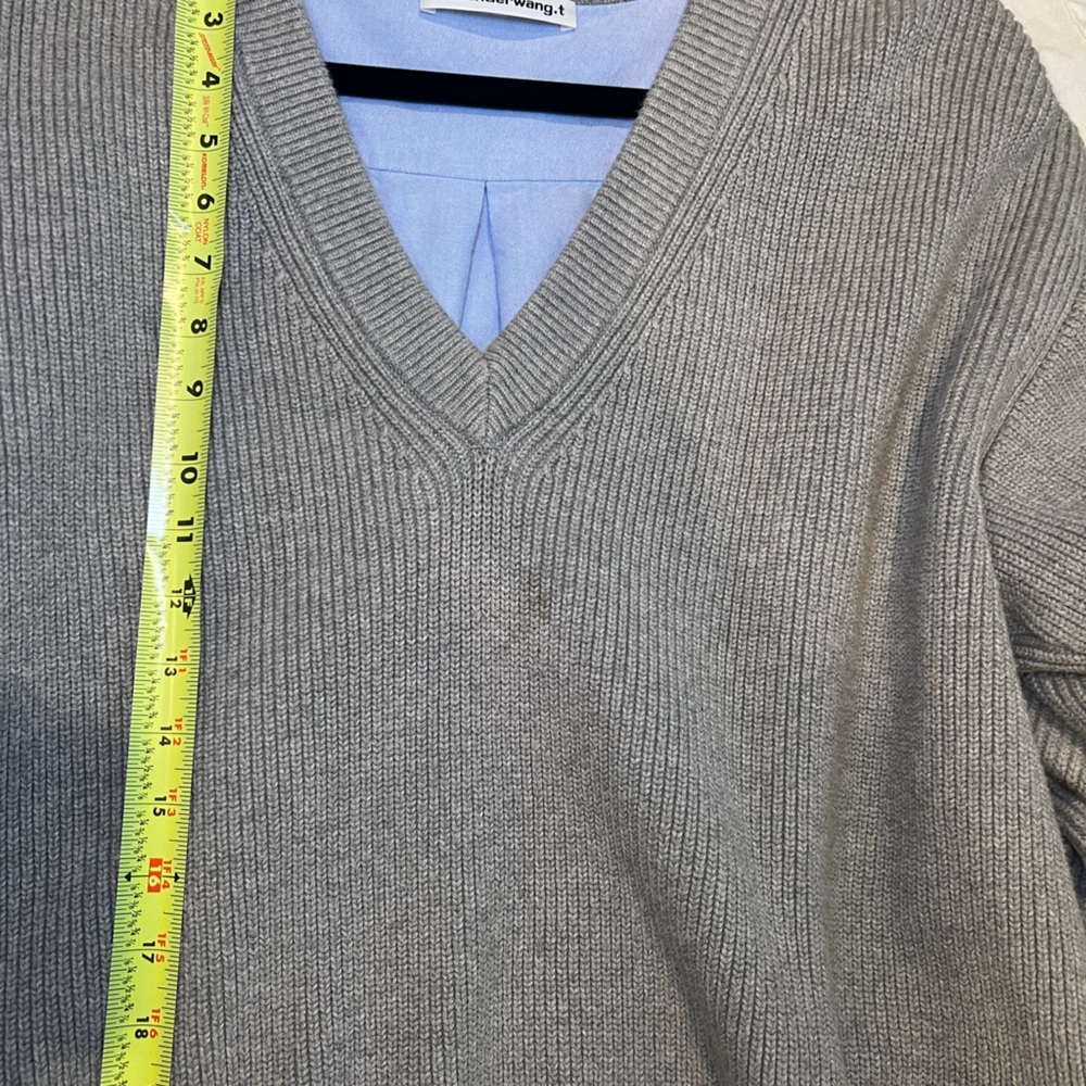 Alexander Wang Light Gray V-Neck Sweater - Picture 6 of 7
